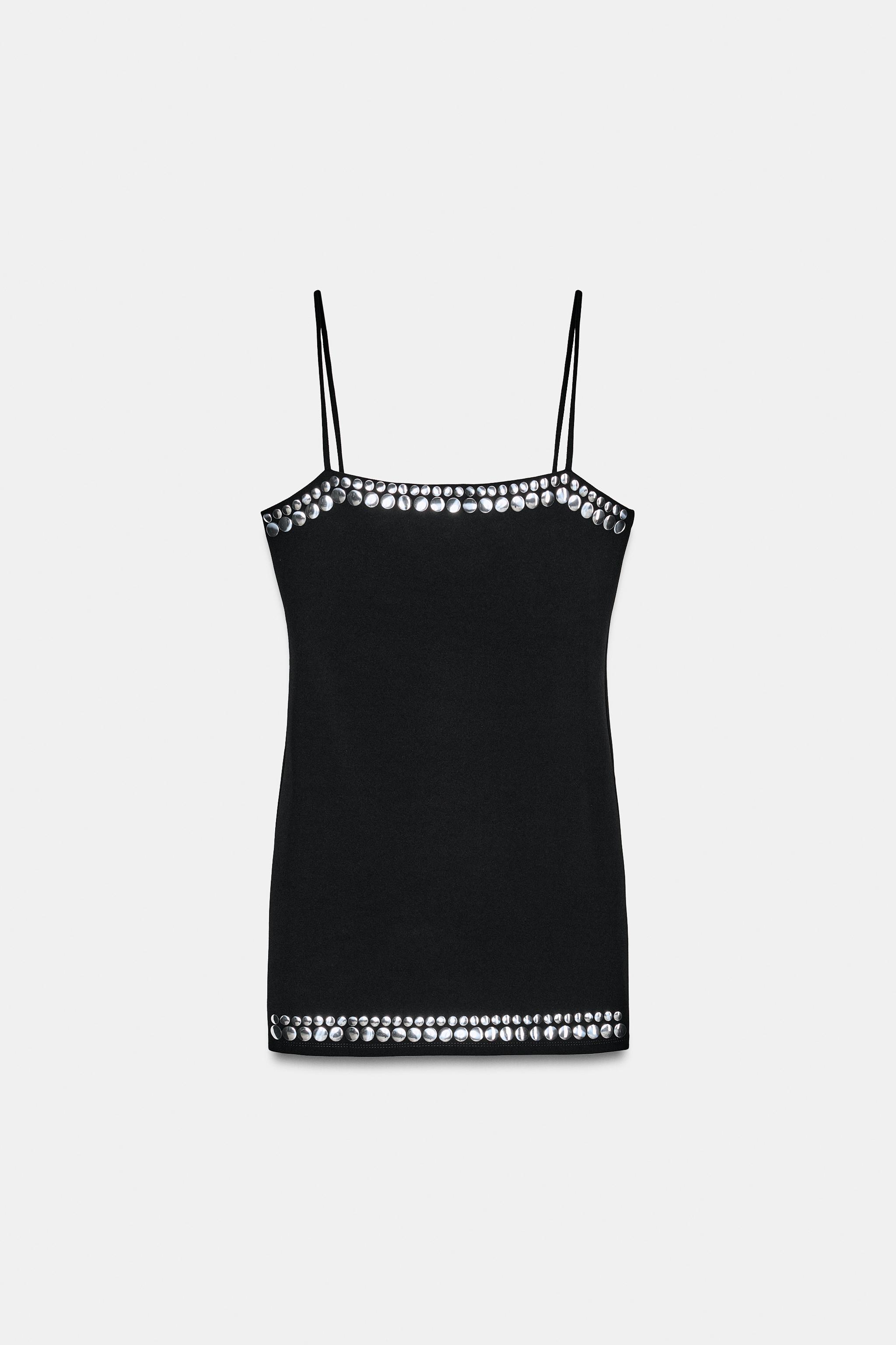 ROBE COURTE À CLOUS
