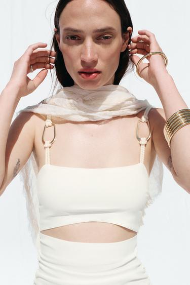 فستان ميدي مزموم CUT OUT - أبيض الخاص بـ Zara