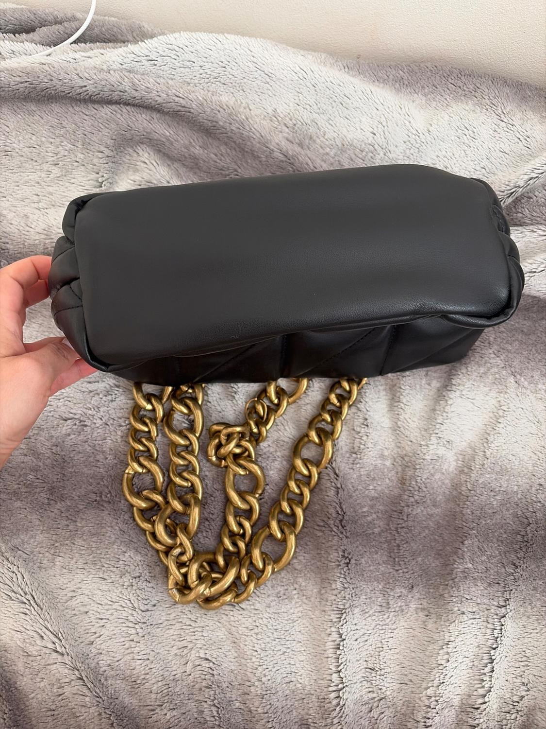 QUILTED CITY BAG WITH CHAIN STRAP - Image 4