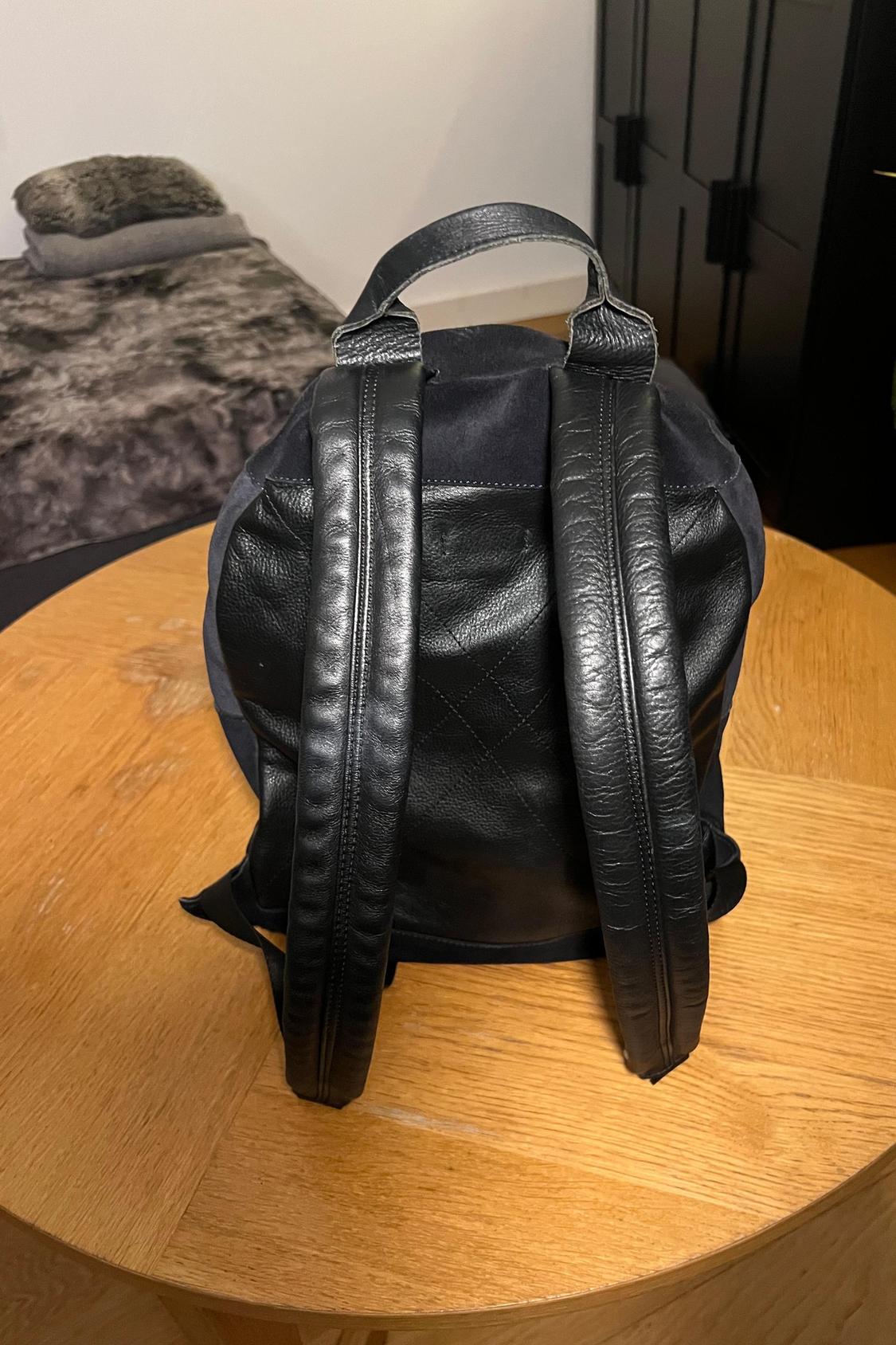 BLUE SUEDE AND BLACK LEADER BAG - Image 3