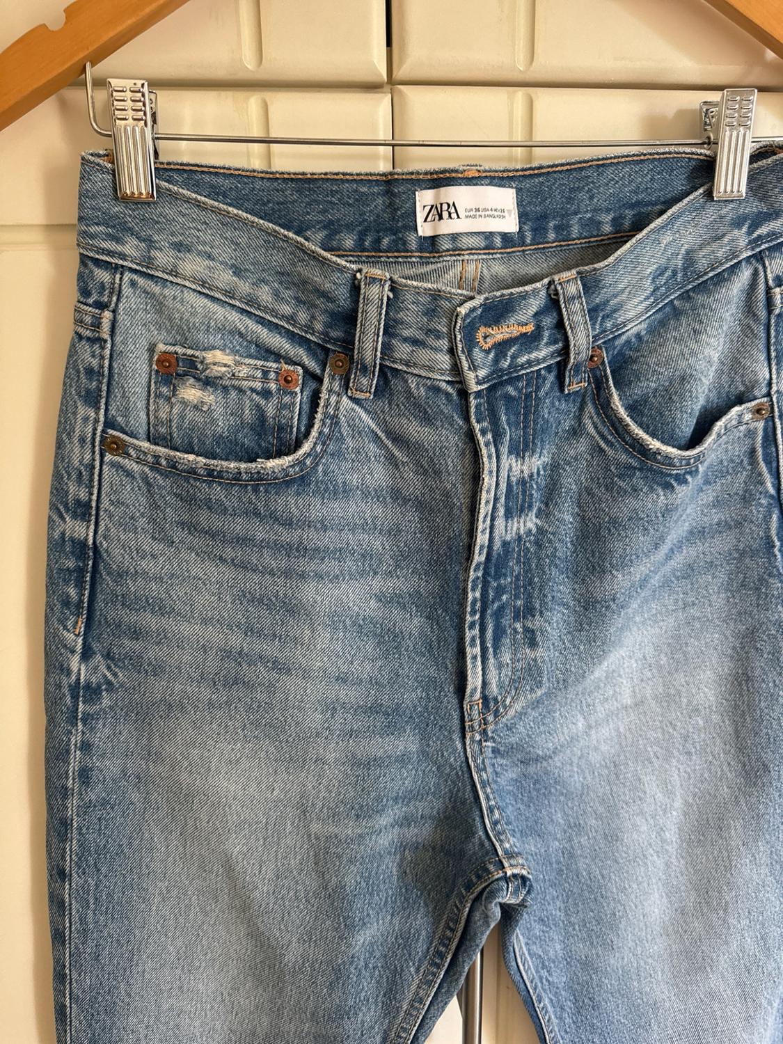 HIGH-RISE STRAIGHT-FIT TRF JEANS - Image 3