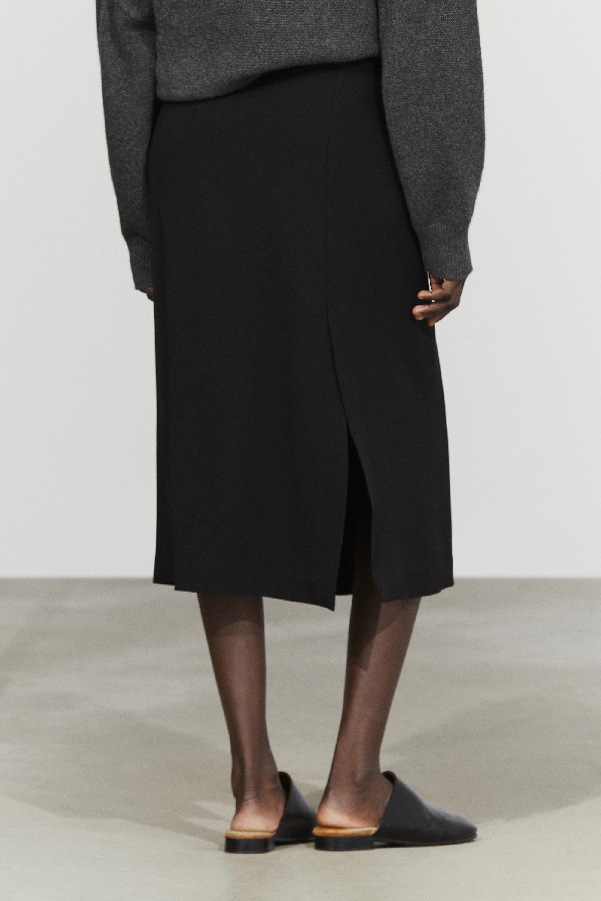 Midi skirt with button detail