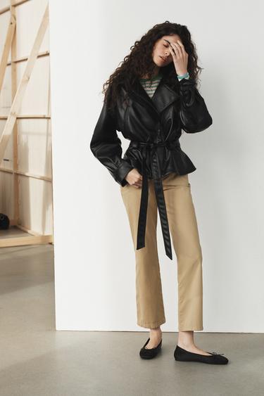 JACKE AUS KUNSTLEDER MIT GÜRTEL - Schwarz von Zara