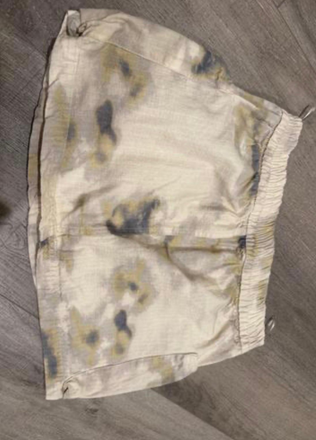 PRINTED MINI CARGO SKIRT - Image 2