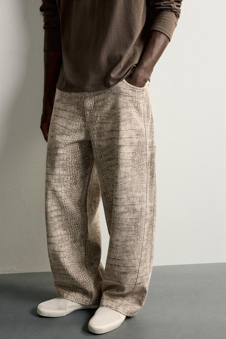 PANTALÓN DE CORTE RELAJADO CON ESTAMPADO ANIMAL 6