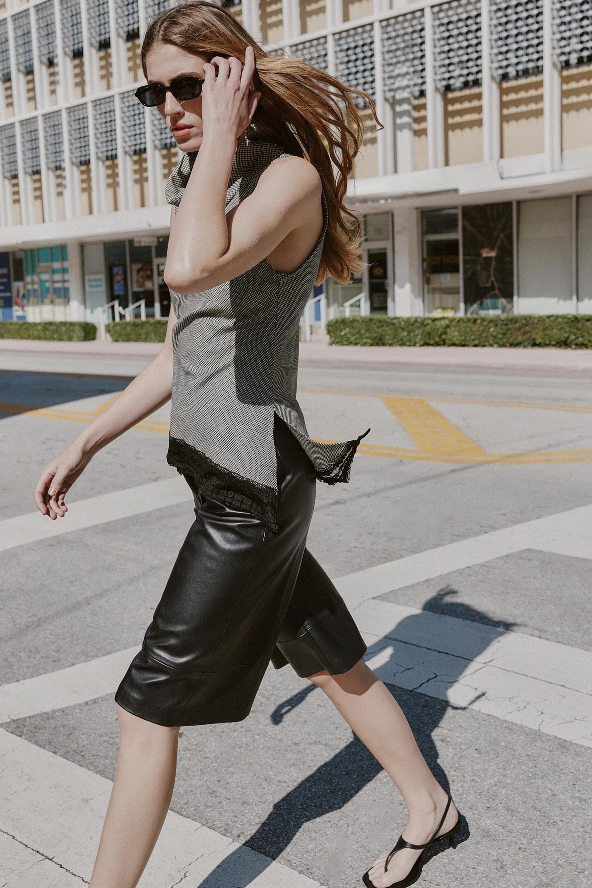 ASYMMETRIC HEM HOUNDSTOOTH LACE TOP