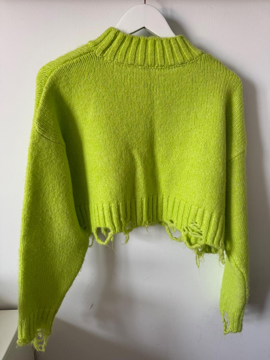 RIPPED KNIT CROPPED SWEATER