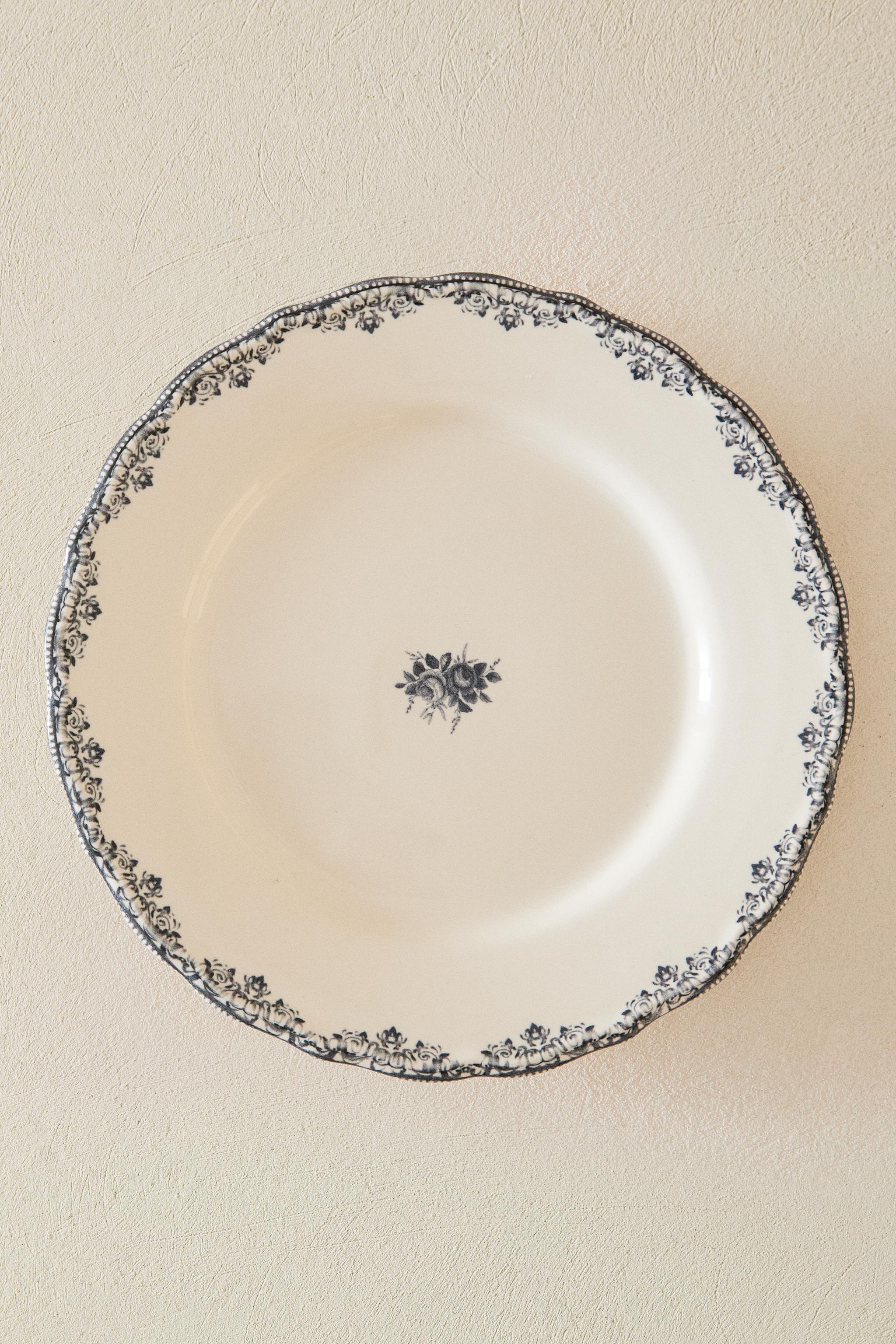 POSITIONED DRAWING DINNER PLATE