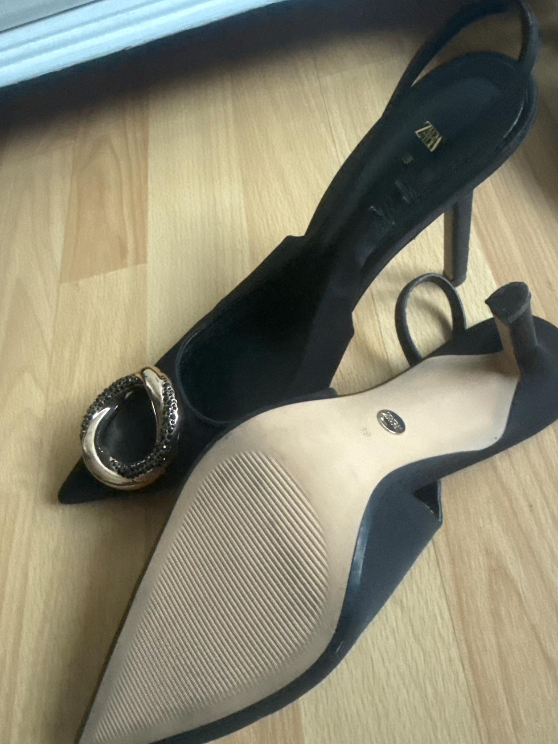 BLACK SLING BACKS - Image 3