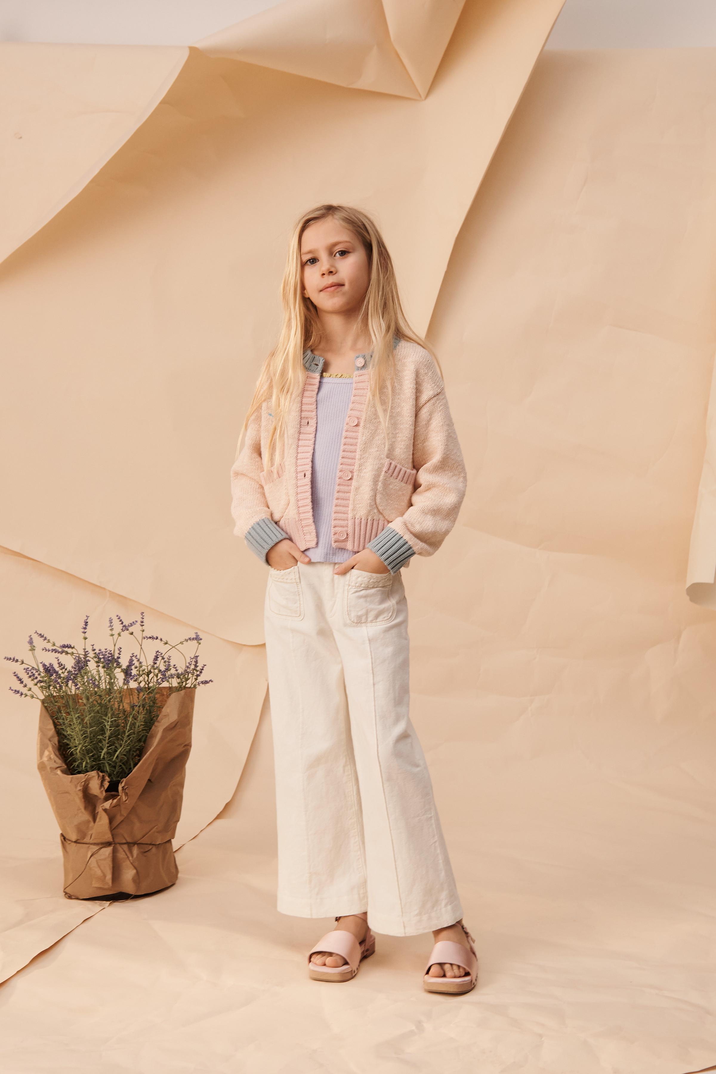 GILET EN MAILLE COLOR BLOCK FLEUR BRODÉE ÉDITION LIMITÉE