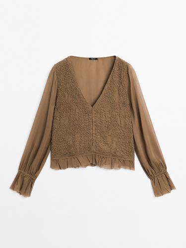Camisa estructura volantes - Khaki claro de Zara - Imagen 0