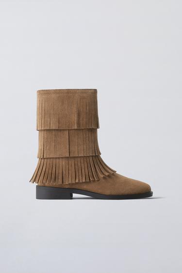 FRINGED BOOTS - Brown by Zara