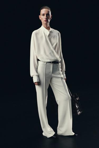 بلوزة متقاطعة انسيابية ZW COLLECTION - خَام الخاص بـ Zara