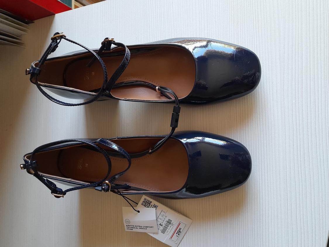 FAUX PATENT BALLERINAS WITH STRAPS - Image 4