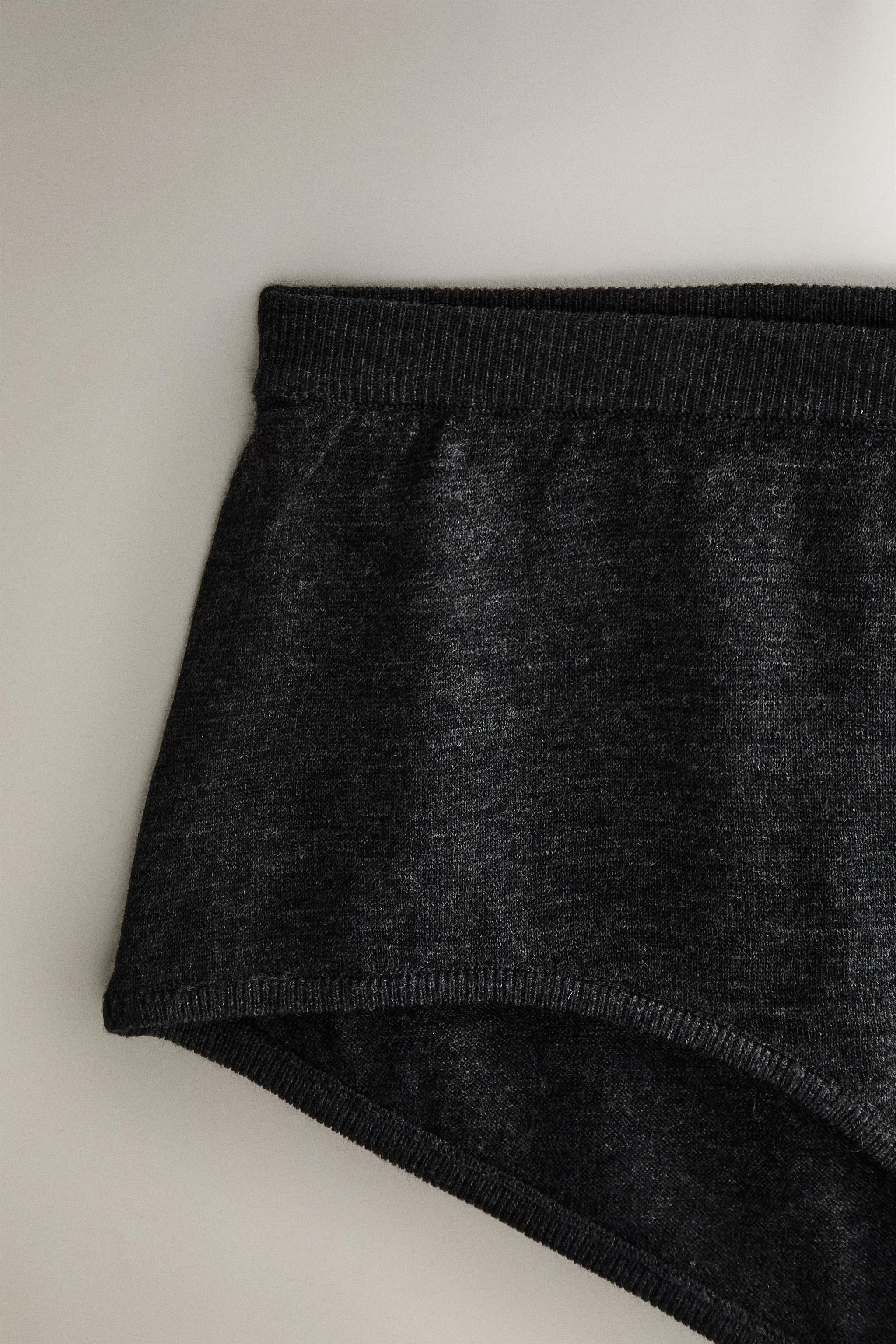 WOOL AND SILK SHORTS