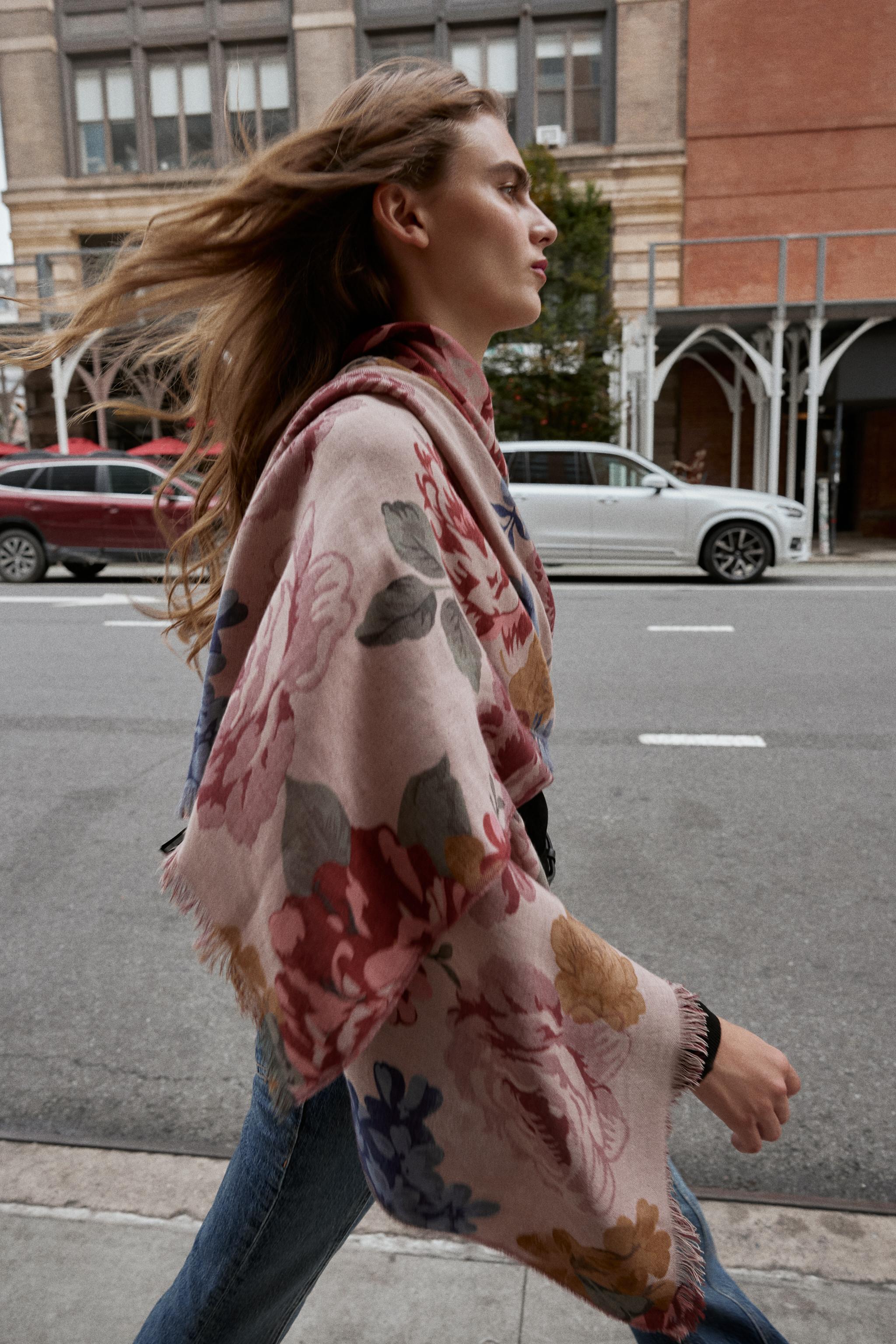 FLORAL PRINT SCARF WITH WOOL Pink ZARA United Kingdom