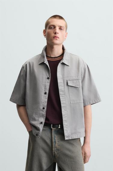 CAMISA LARGA LAVADA COM BOLSO - Cinzento da Zara