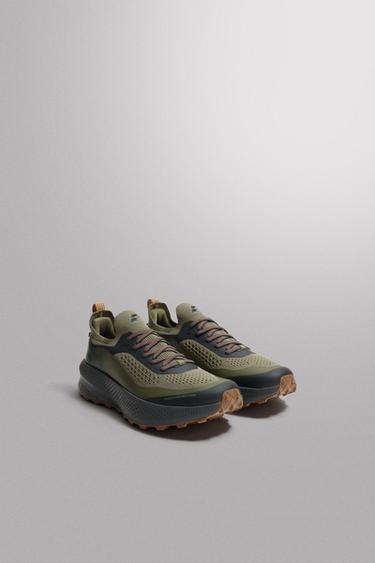 حذاء جري TRAIL - أخضر مموه الخاص بـ Zara