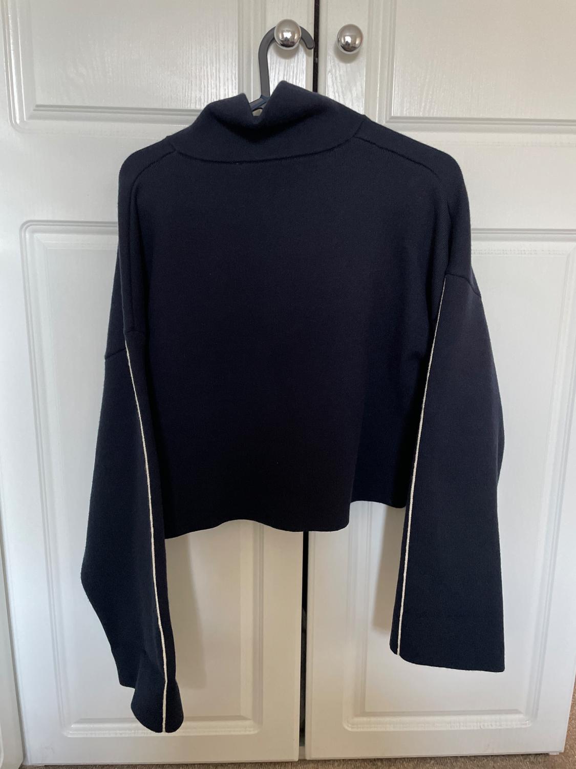 SHORT SWEATSHIRT WITH PIPING - Image 2