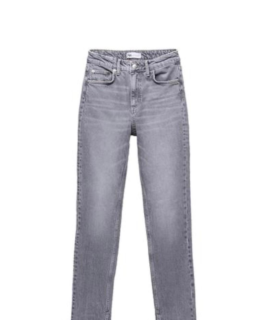 Classic-style gray jeans with pockets and a front zipper, on a white background.