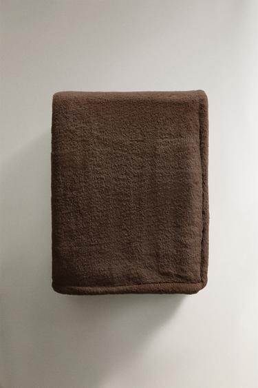 DOUBLE-FACED FAUX FUR THROW - camel by Zara