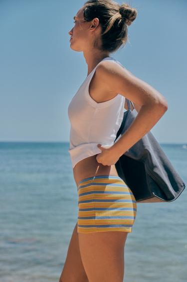 CAMISETA ALGODÓN ESCOTE PICO - Branco de Zara