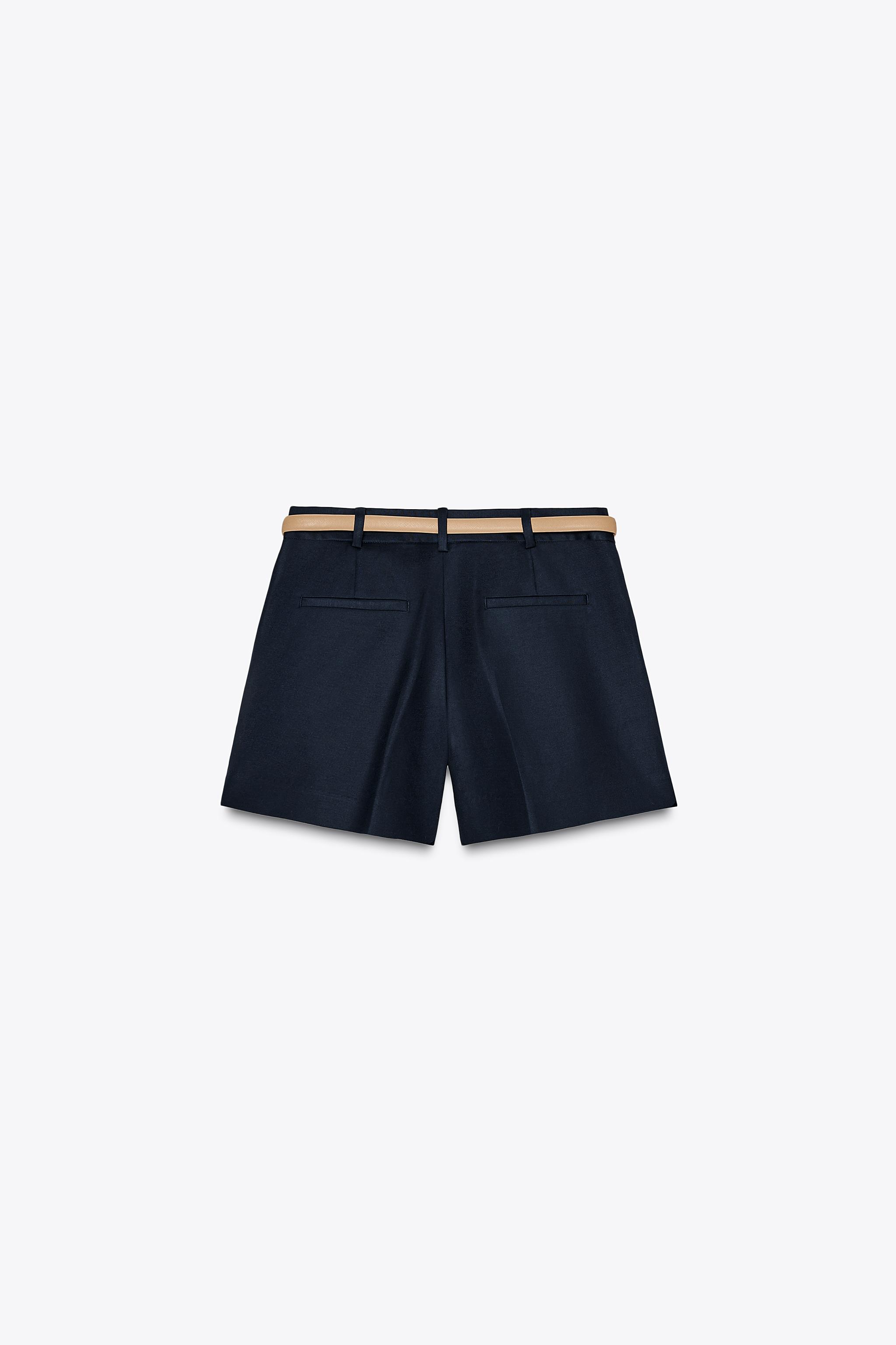 BELTED SHORTS WITH DARTS