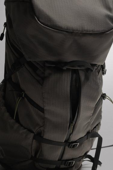 SAC À DOS DE SPORT 55L - Gris de Zara - Image 7