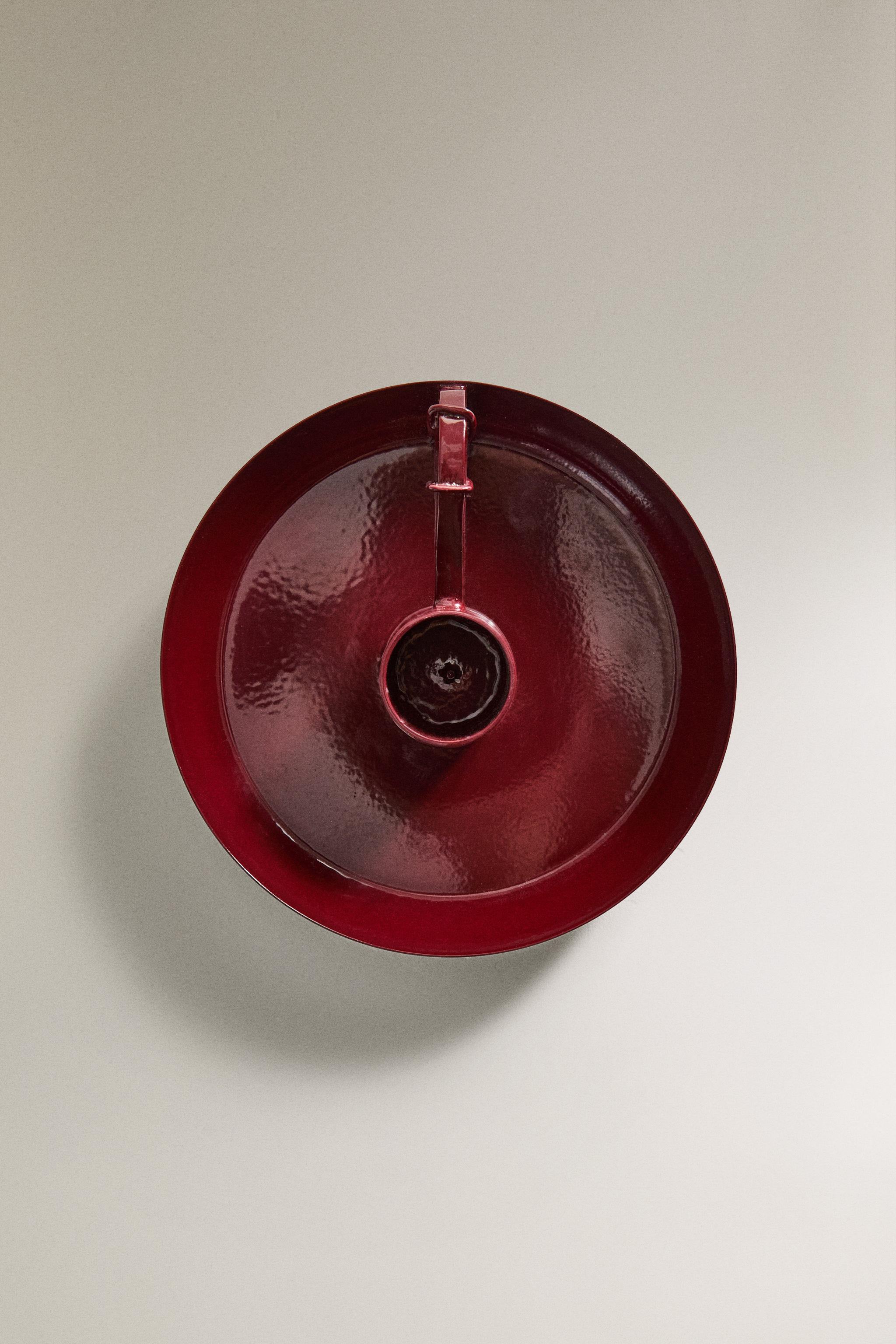 ROUND METAL CHRISTMAS CANDLESTICK