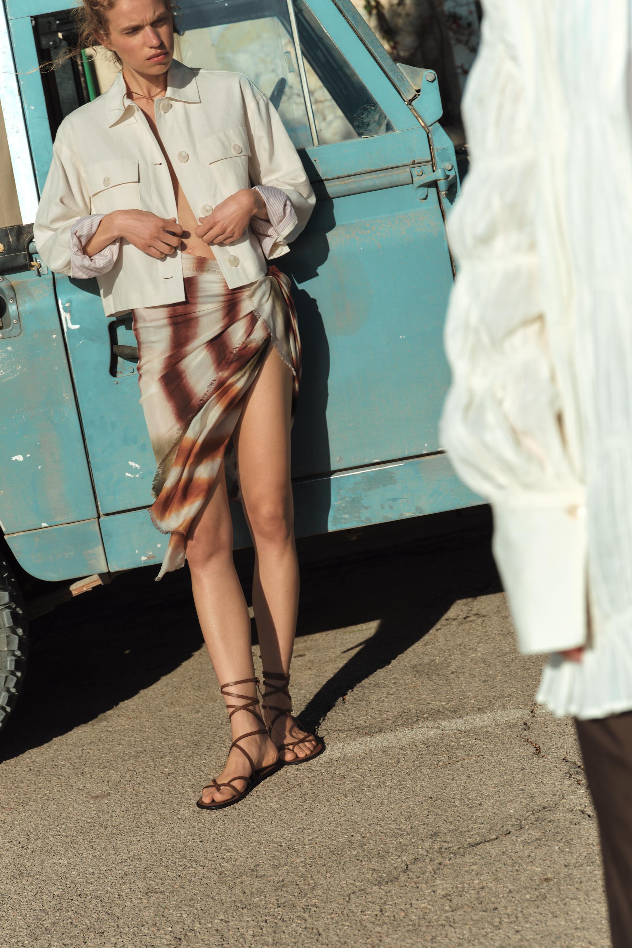 03046052712-015-p.jpg?ts=  