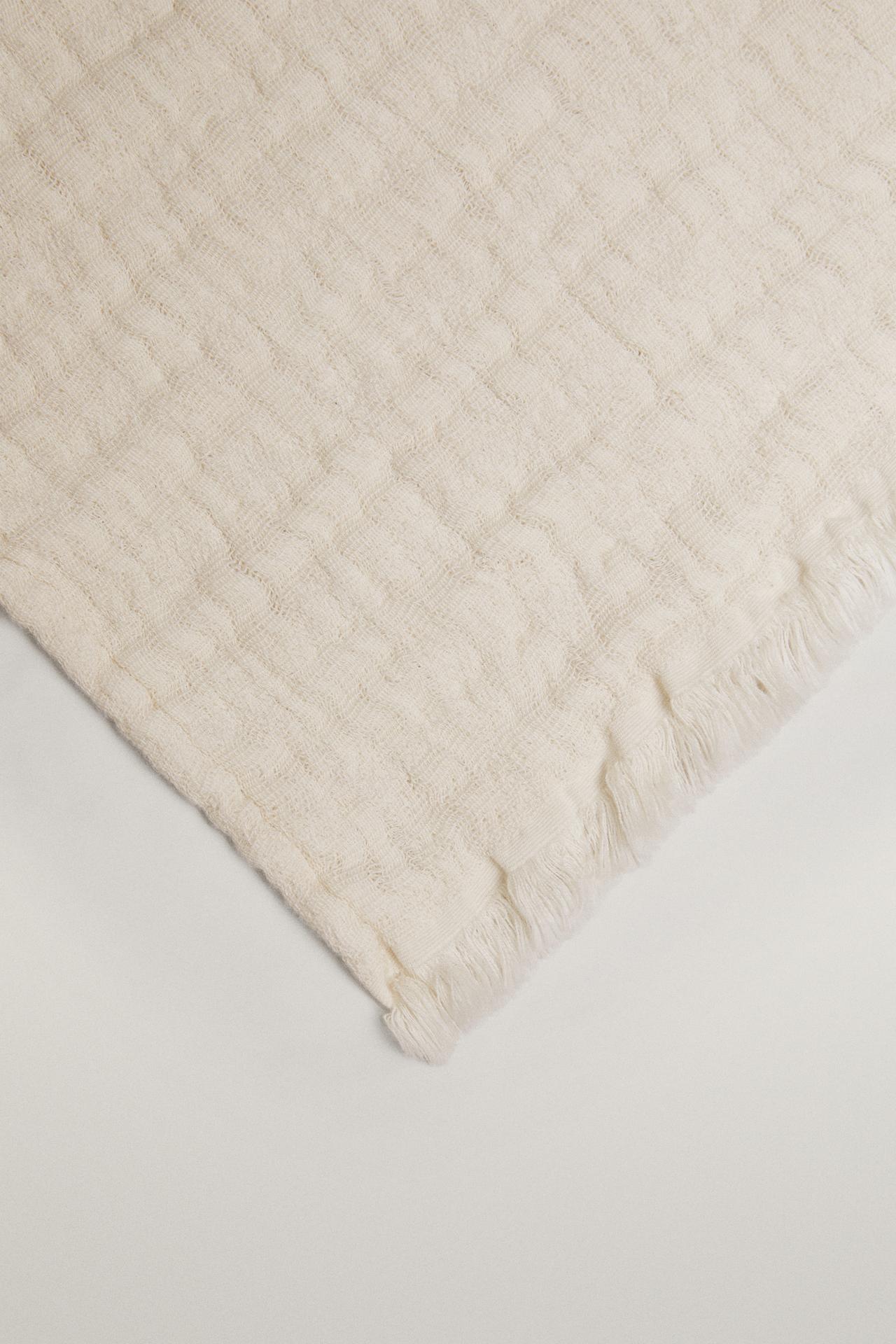 TEXTURED COTTON BLANKET — Ecru
