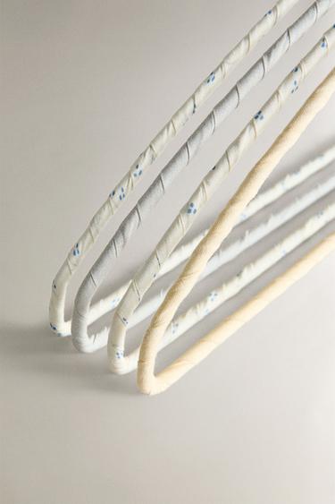 PACK OF LINED BABY HANGERS (PACK OF 4) - Multicoloured by Zara - Image 3