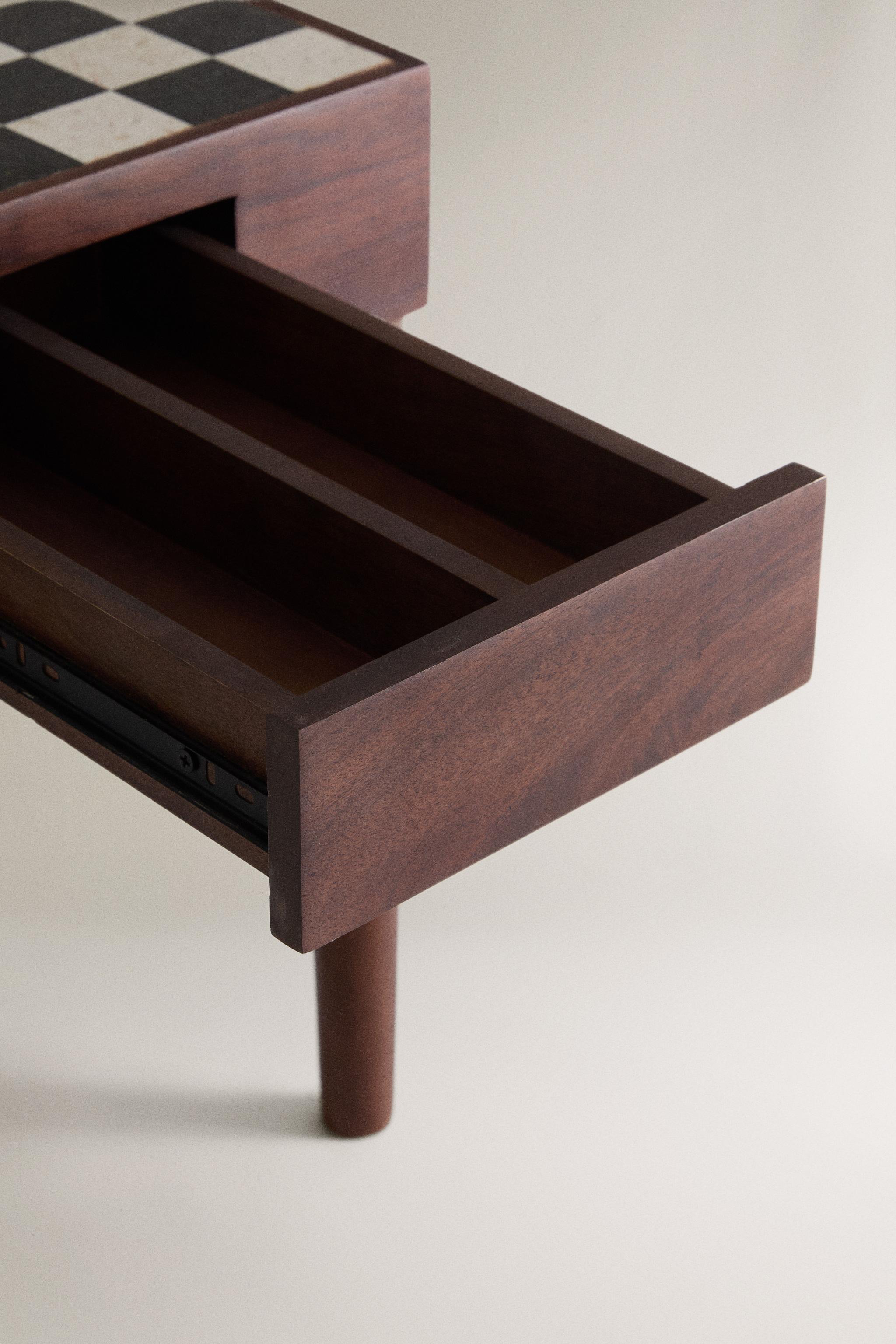TEAK SIDE TABLE WITH MARBLE CHESS TOP - ブラック/ホワイト | ZARA