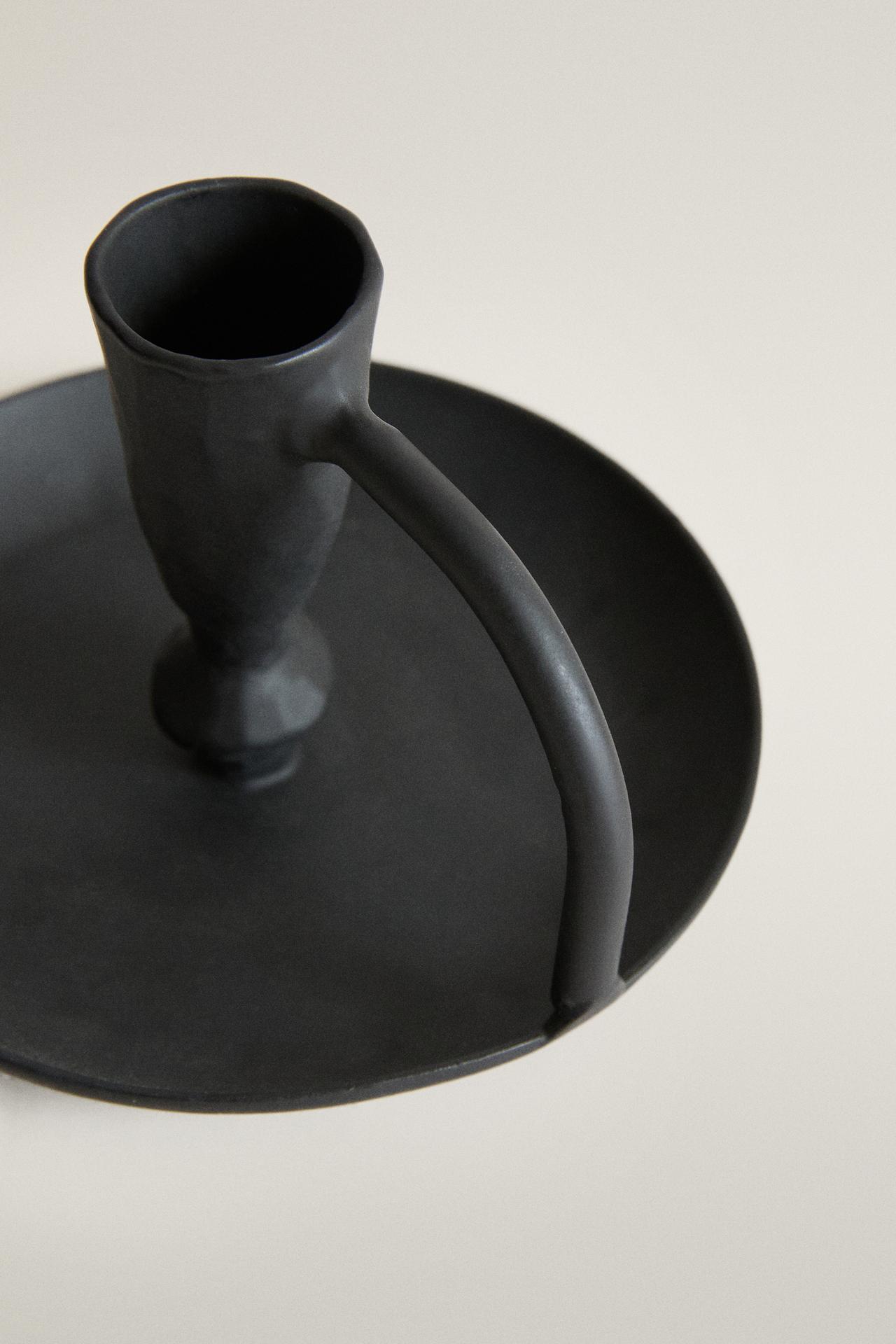 IRON CANDLESTICK WITH HANDLE — Black