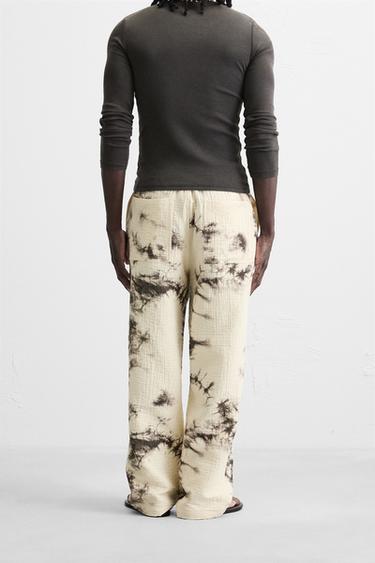 PANTALON STRUCTURÉ IMPRIMÉ TIE-AND-DYE - Imprimée de Zara - Image 2