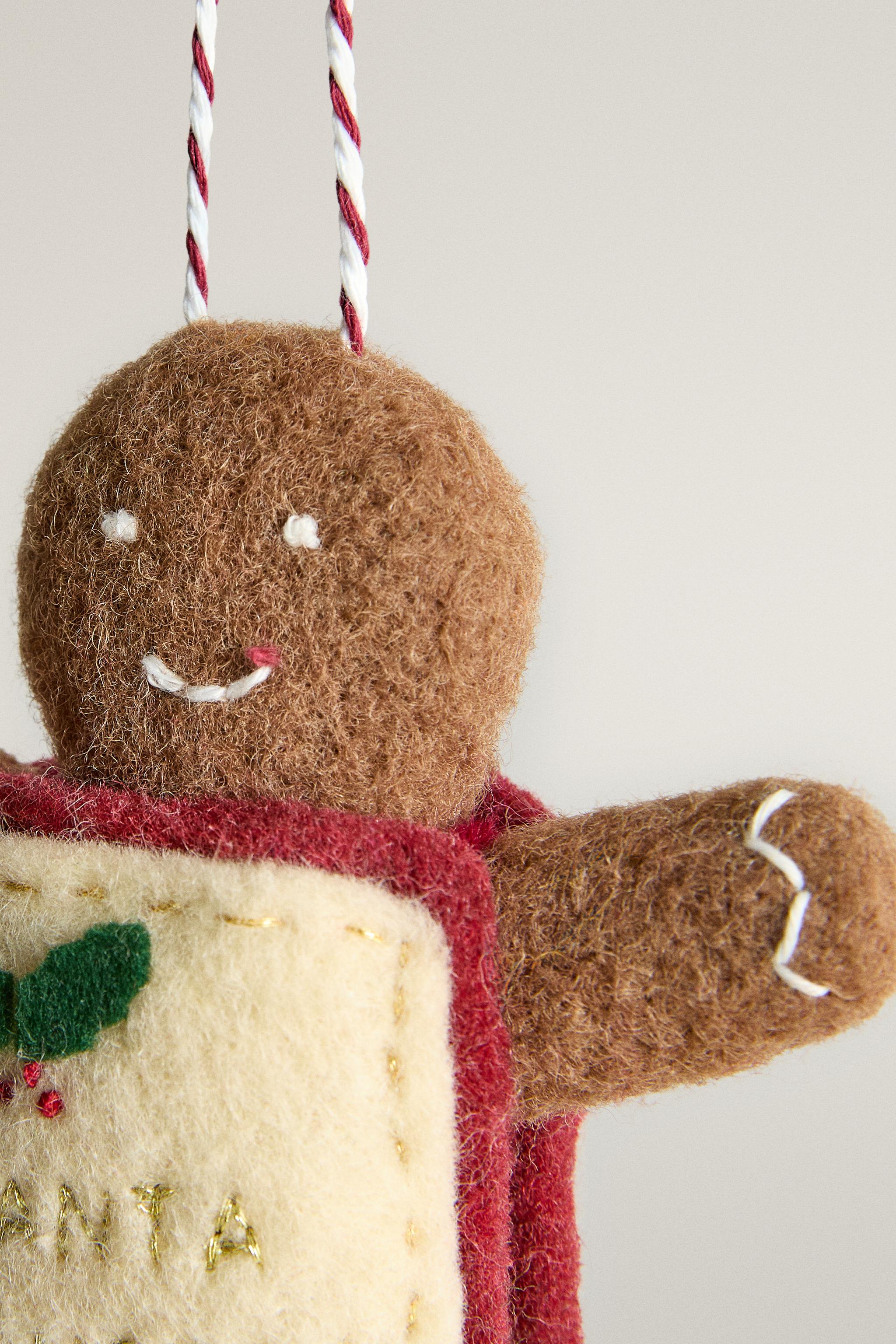 FELT GINGERBREAD MAN CHRISTMAS TREE ORNAMENT