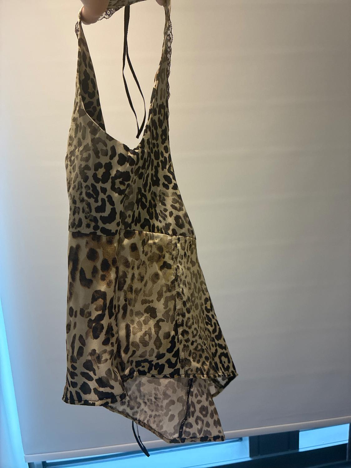 ANIMAL PRINT SATIN TOP - Image 3
