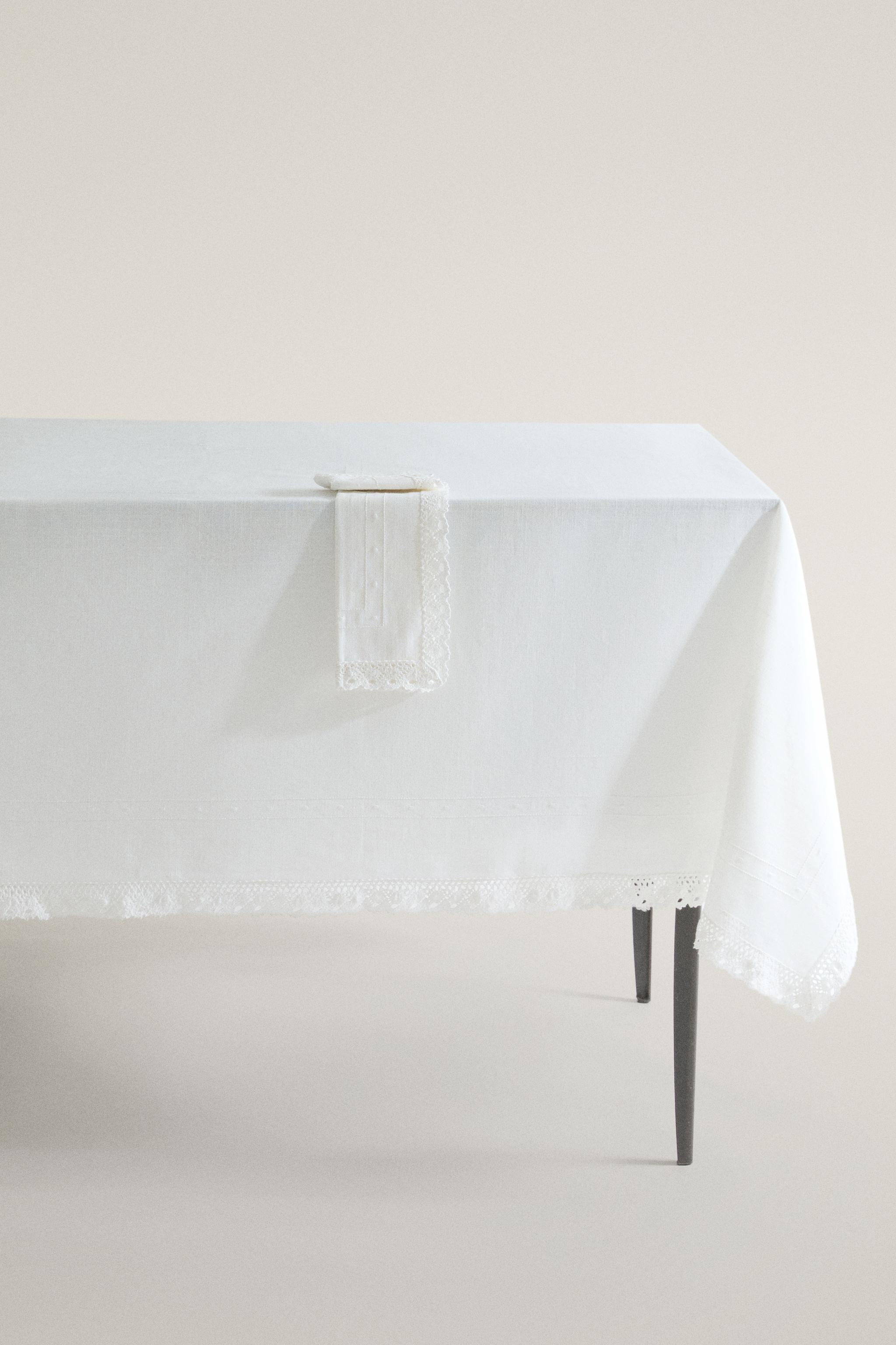 NAPPE COTON BRODÉE ET DENTELLE