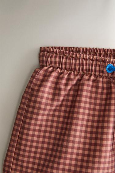 KIDS' CHECK BEACH SWIMMING TRUNKS - Burgundy by Zara - Image 2