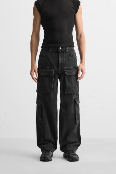 PANTALÓN DENIM CARGO BOLSILLOS - Negro de Zara