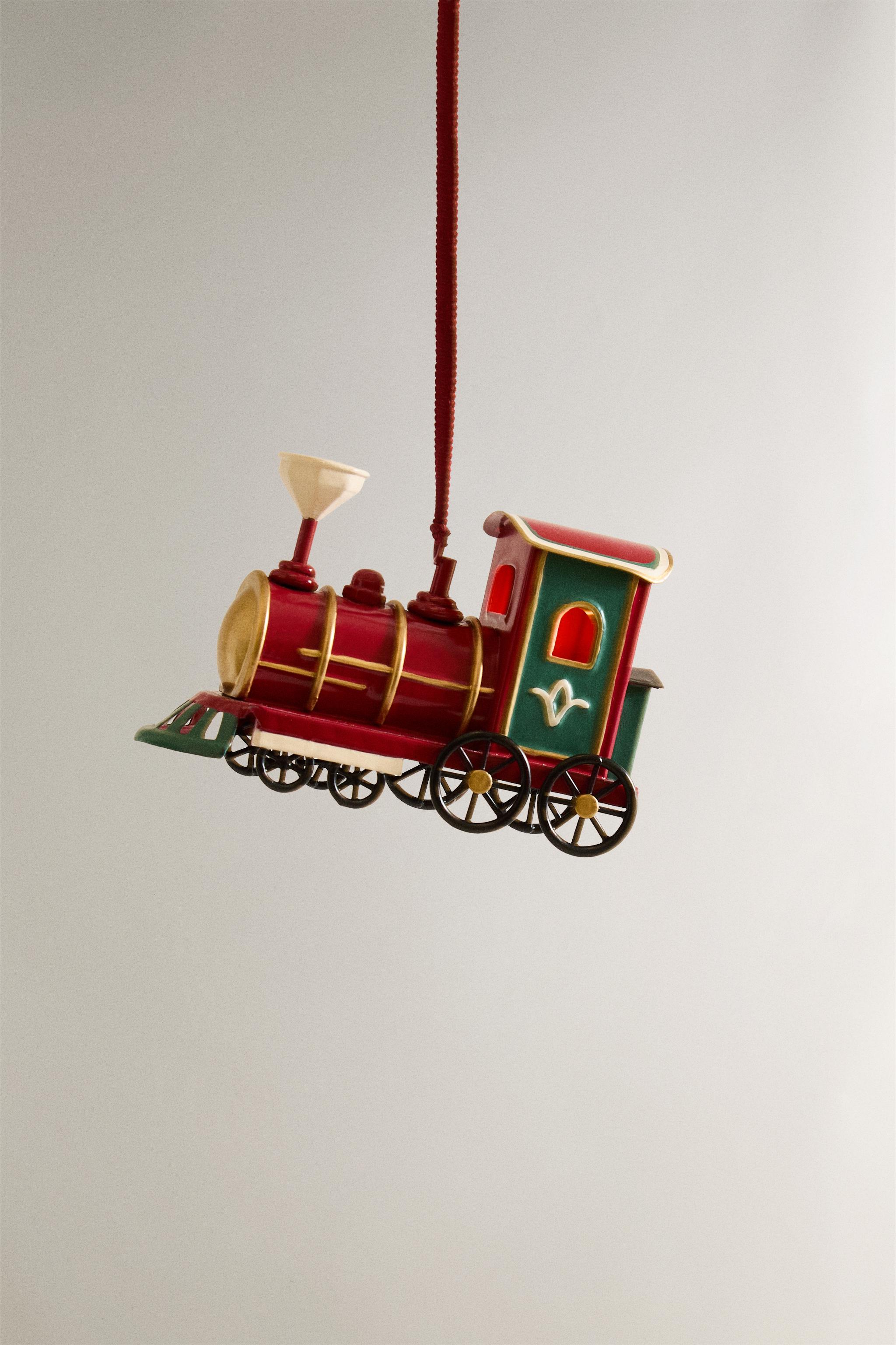 LIGHT TRAIN CHRISTMAS TREE ORNAMENT