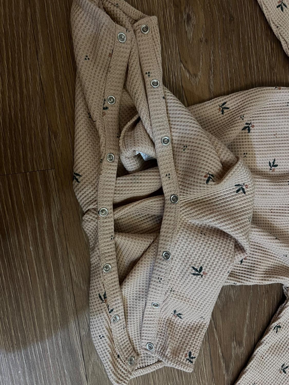 WAFFLE KNIT FLORAL JUMPSUIT - Image 4