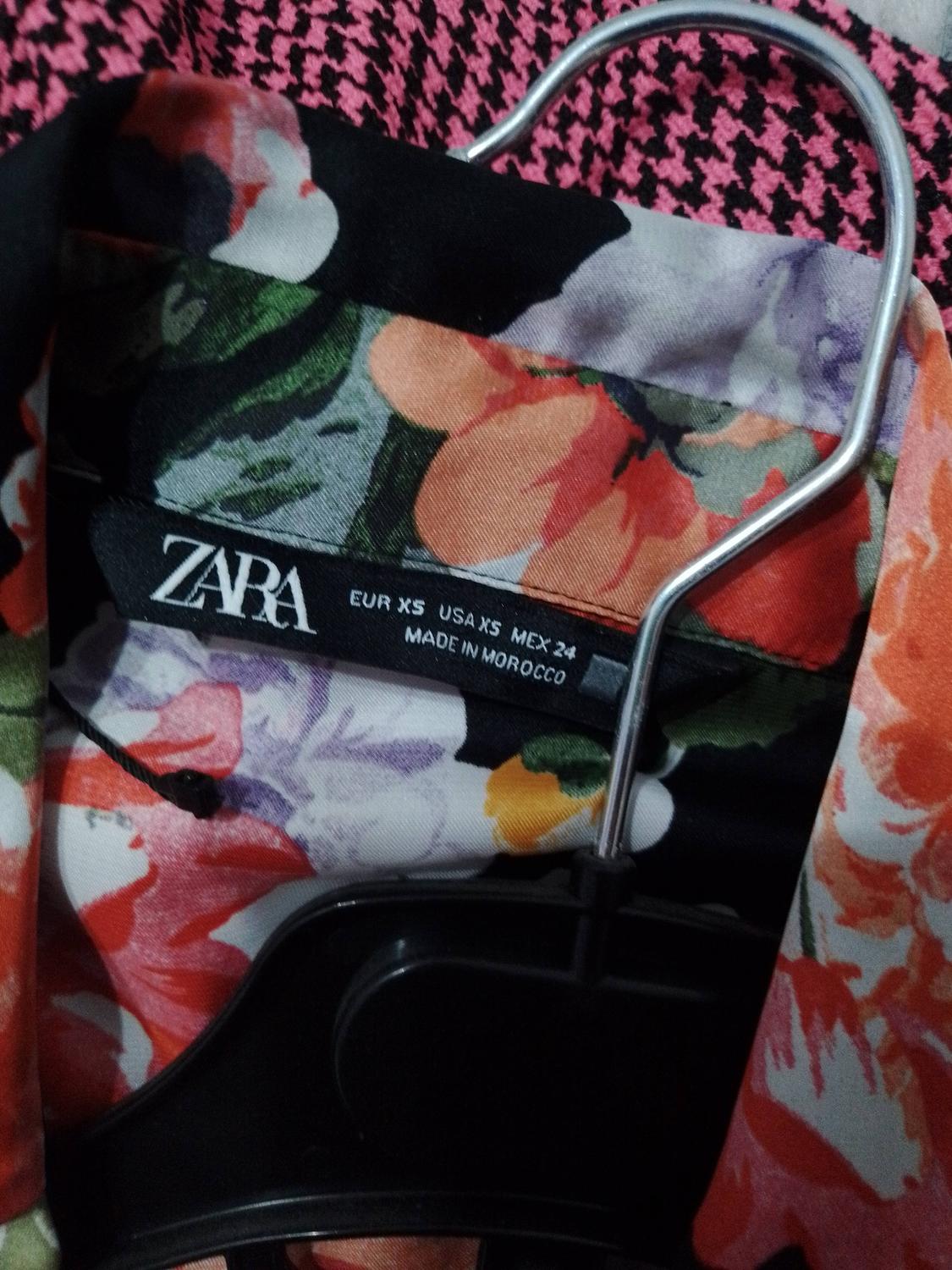 PRINTED DRESS WITH SHOULDER PADS - Image 3
