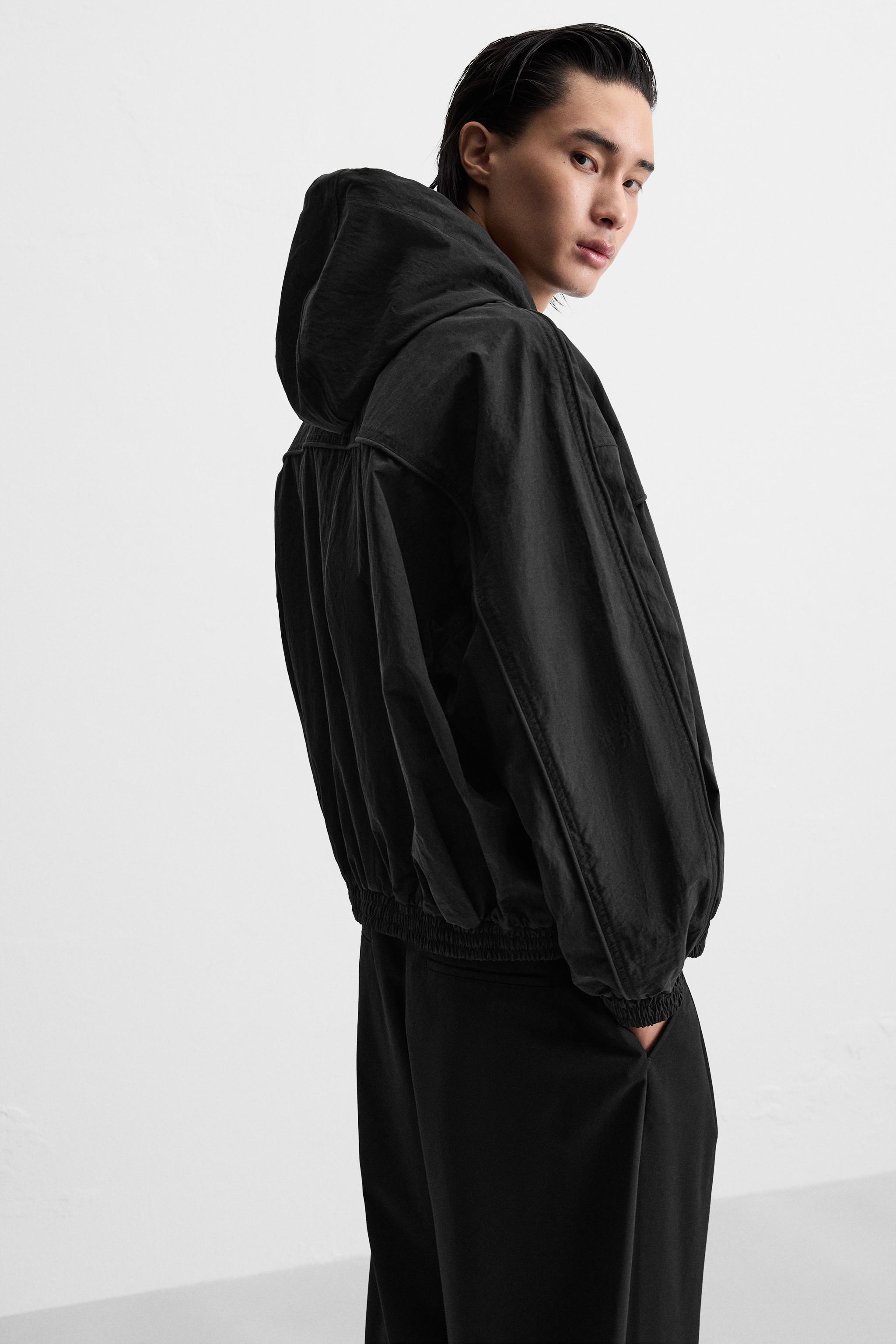 【ZARA】テクニカルジップアップフーディ ブラック 1437/410/800 TECHNICAL ZIP-UP HOODIE - Black | ZARA United States