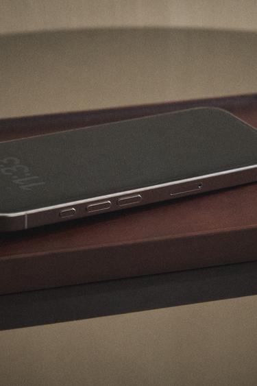 MOBILE PHONE CHARGER WOODEN TRAY - Brown by Zara