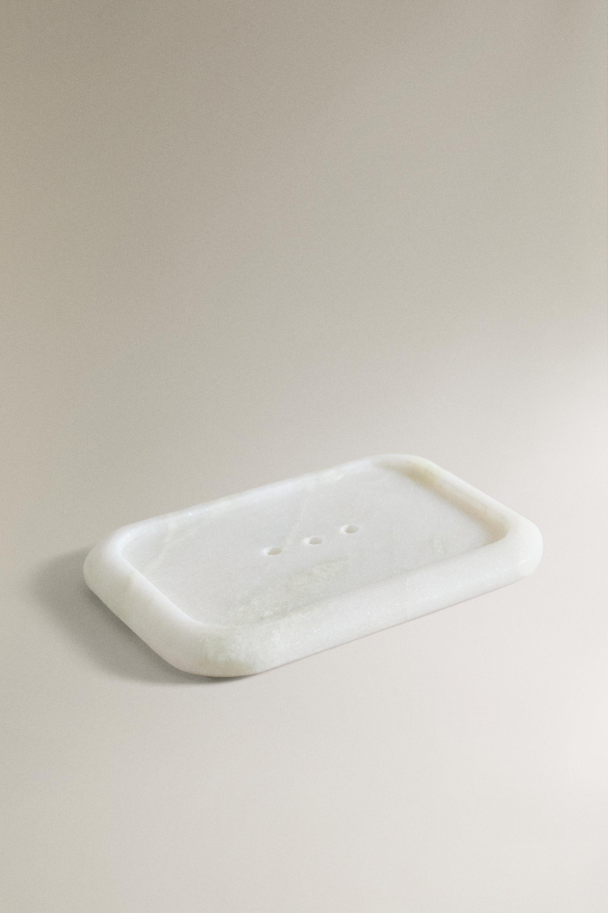 WHITE MARBLE BATHROOM SOAP DISH — white