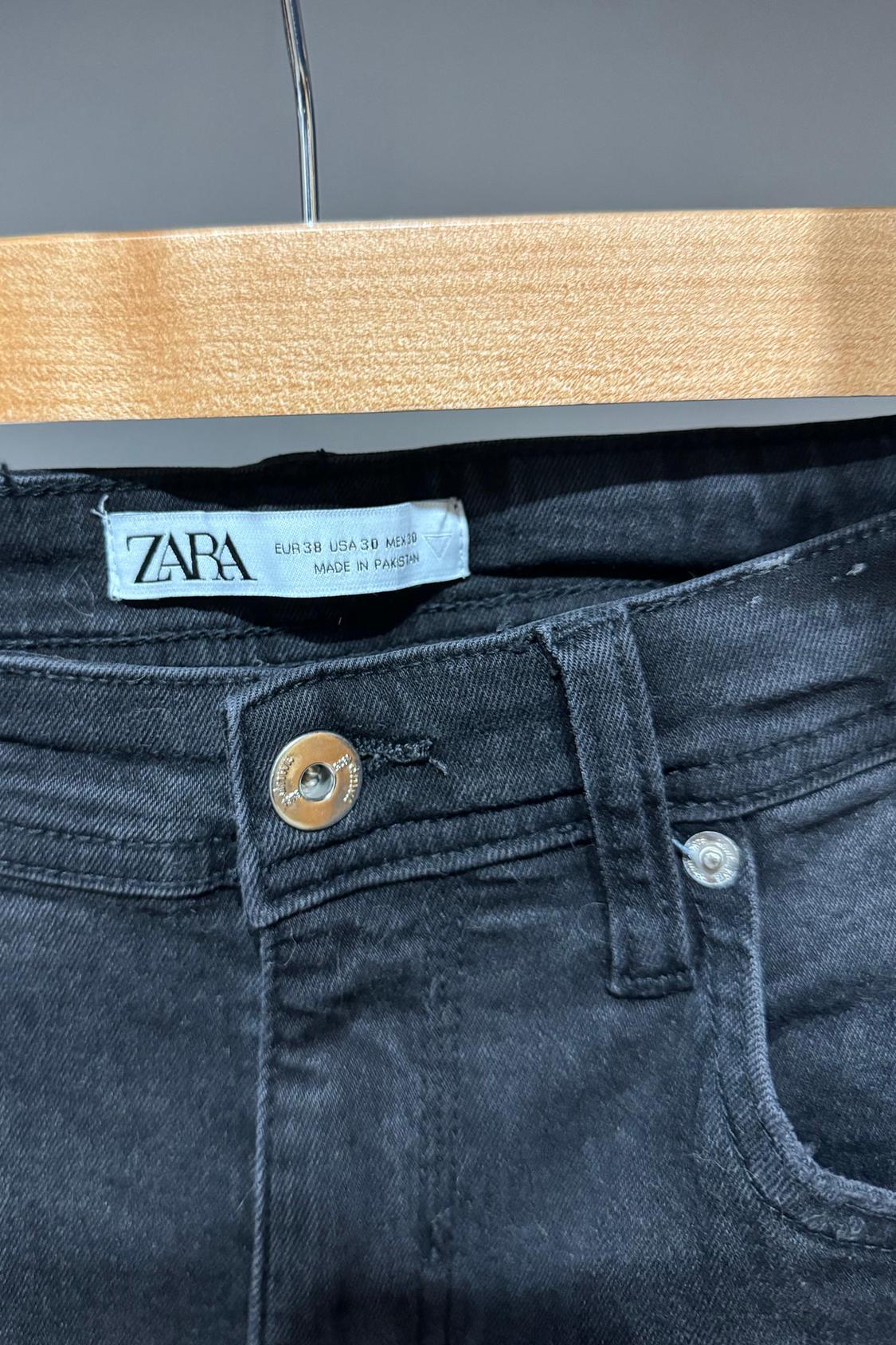 JEANS NEGROS AJUSTADOS ZARA DENIM WEAR - Image 4