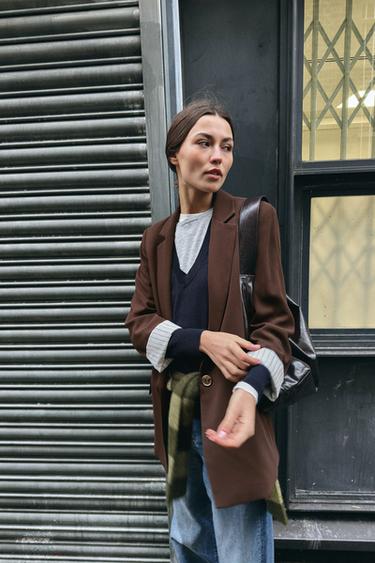 VESTE À MANCHES RETROUSSÉES ET POIGNETS IMPRIMÉS - Marron de Zara