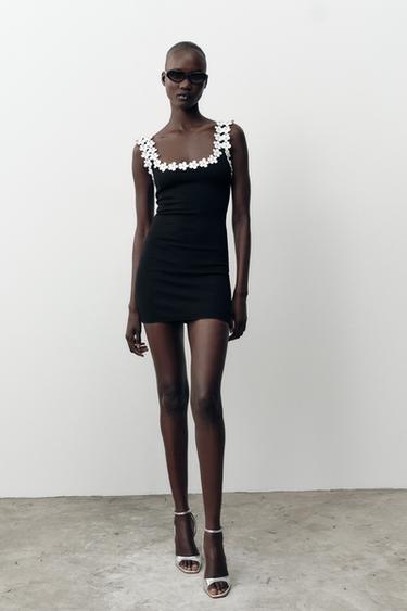 VESTIDO STRETCH FORNITURA FLORES - Negro de Zara