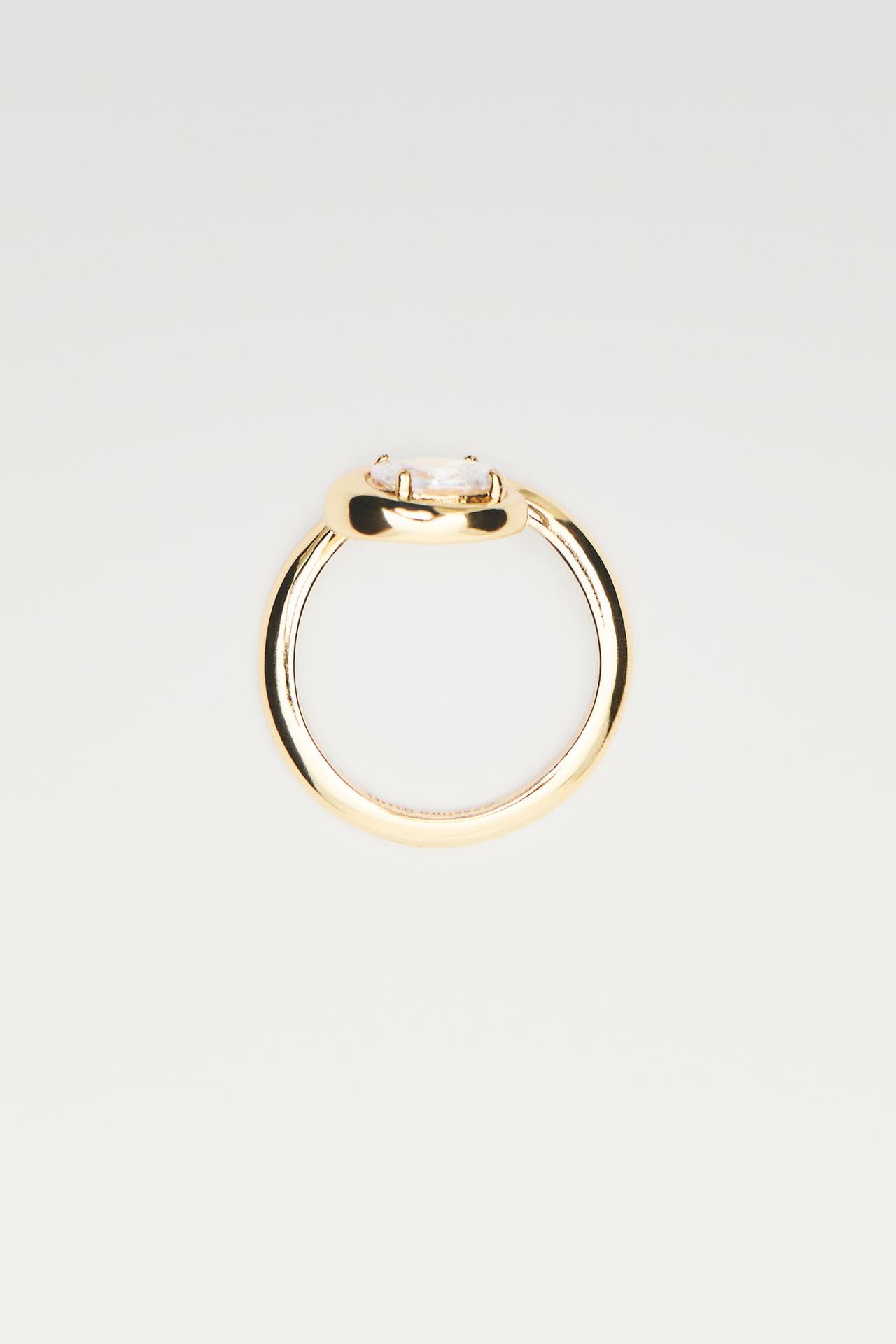 Shimmery crystal hoop ring — Golden